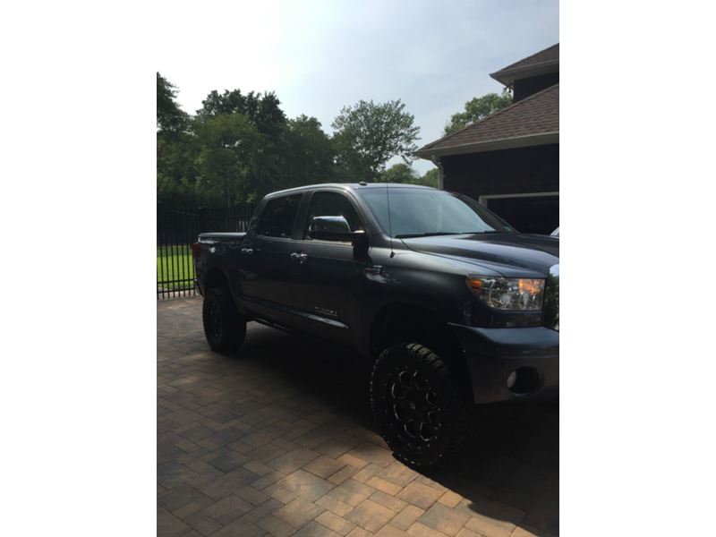 2010 Toyota tundra for sale by owner
