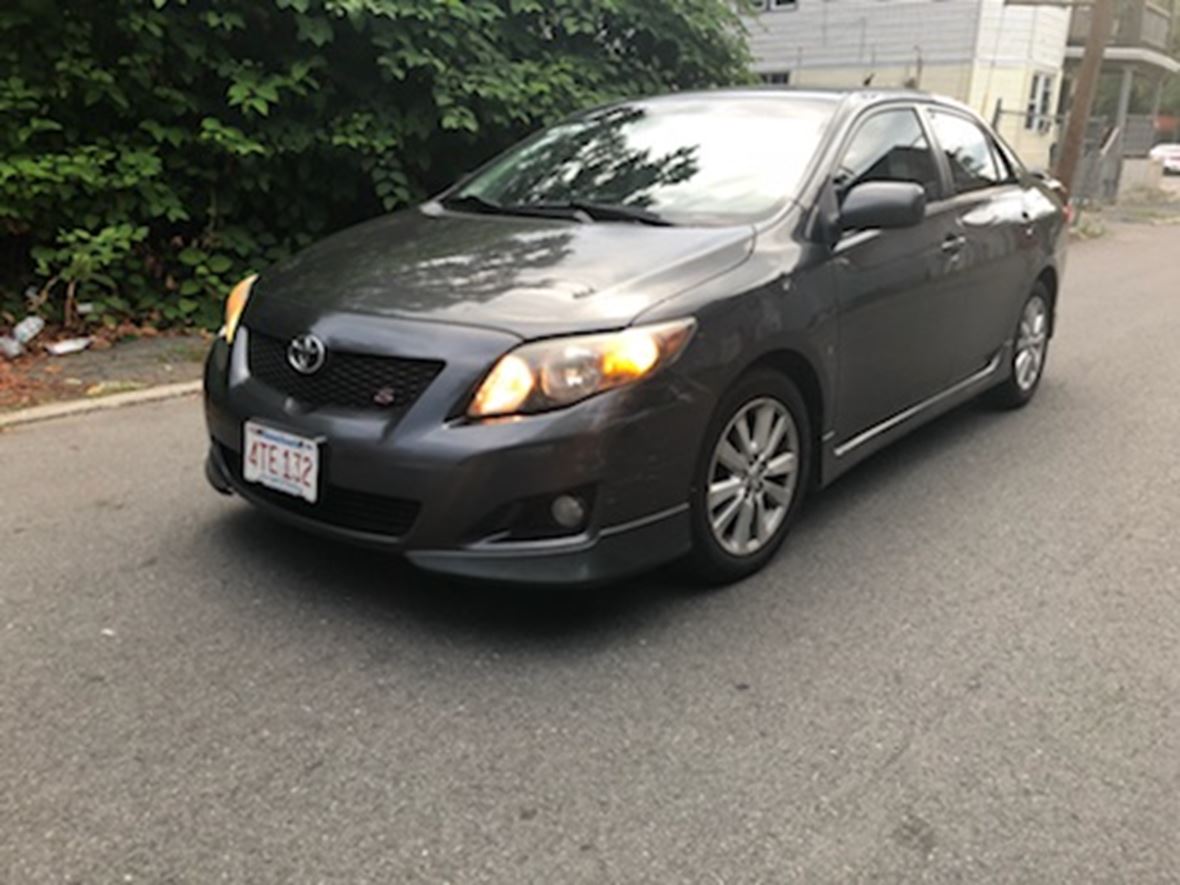 2010 Toyota Corolla for sale by owner in Lawrence